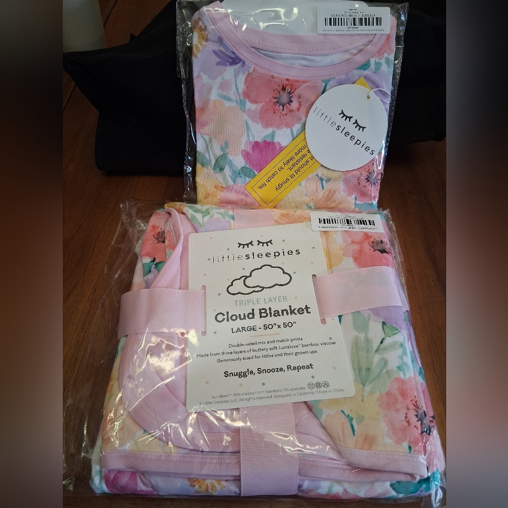 Little Sleepies Watercolor Meadow Cloud Blanket And 5/6 Matching Set